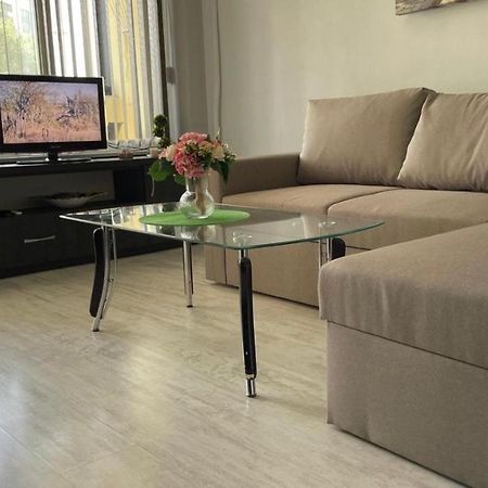 Lotos Apartament Apartment Burgas Bagian luar foto